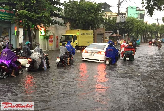 TP HCM điểm tên 13 tuyến đường 'hễ mưa là ngập'